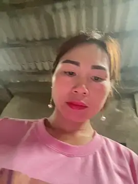 Snapshot of meganmeo chatting on February 23, 2026, 1:47 am meganmeo online show from February 23, 2026, 1:47 am