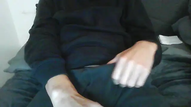 latinman7944 online show from February 13, 2026, 7:37 am