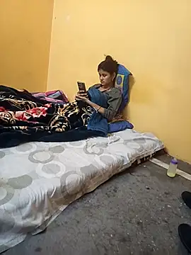 supreiya online show from November 30, 2025, 8:02 pm