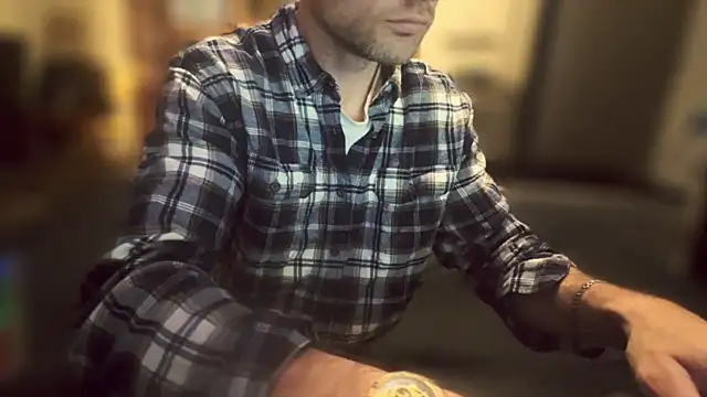 famous1tad online show from January 10, 2026, 4:36 am