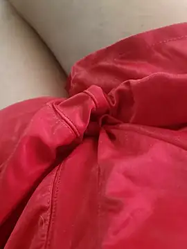 sweetcouple11 online show from June 5, 2026, 6:42 am