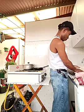 man black hot24 online show from December 5, 2025, 7:54 pm