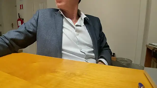 SimonZydar online show from December 5, 2025, 5:09 pm