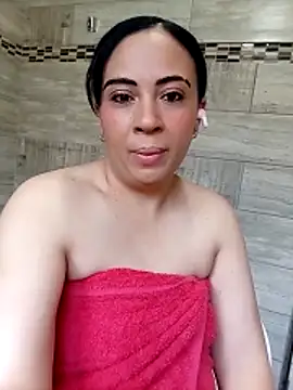 Snapshot of sexymaxine15 chatting on November 26, 2025, 4:13 am sexymaxine15 online show from November 26, 2025, 4:13 am