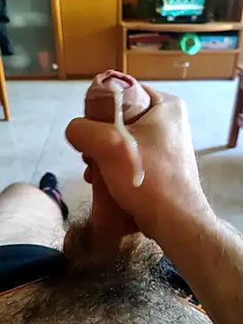 MomentoCaliente00 online show from November 24, 2025, 11:32 am