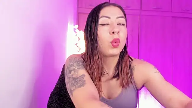 Snapshot of MaddieHunter chatting on April 30, 2026, 2:34 pm MaddieHunter online show from April 30, 2026, 2:34 pm