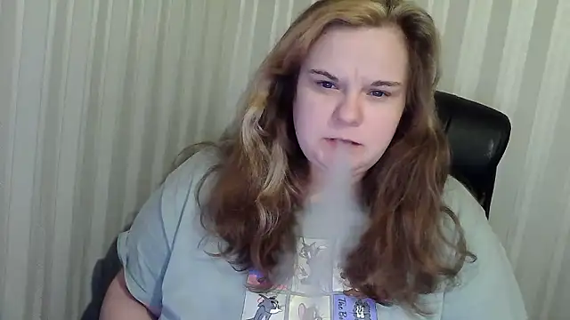 Snapshot of HarmonyKareraa chatting on December 1, 2025, 7:35 am HarmonyKareraa online show from December 1, 2025, 7:35 am