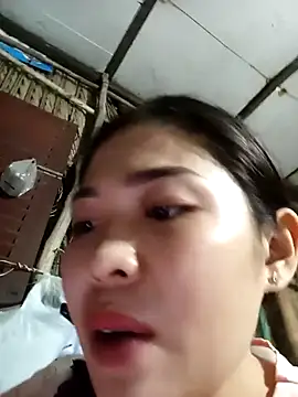 Lin-kute98 online show from May 11, 2026, 2:12 pm