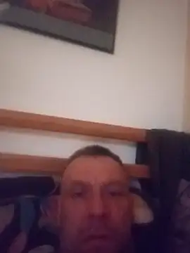 Snapshot of BushedScreed chatting on April 14, 2026, 10:27 pm BushedScreed online show from April 14, 2026, 10:27 pm