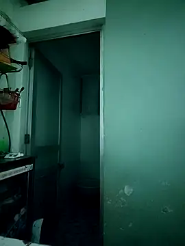 Snapshot of LianLaz chatting on February 25, 2026, 5:17 am LianLaz online show from February 25, 2026, 5:17 am