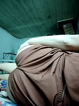 Snapshot of LianLaz chatting on April 5, 2026, 2:14 pm LianLaz online show from April 5, 2026, 2:14 pm