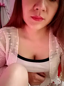 Snapshot of Lily-ross22 chatting on January 18, 2026, 8:29 am Lily-ross22 online show from January 18, 2026, 8:29 am