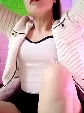 Snapshot of Lily-ross22 chatting on February 1, 2026, 4:55 am Lily-ross22 online show from February 1, 2026, 4:55 am