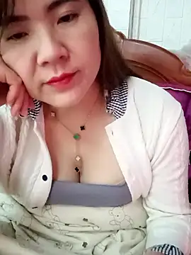 Snapshot of Lily-ross22 chatting on February 10, 2026, 4:22 pm Lily-ross22 online show from February 10, 2026, 4:22 pm