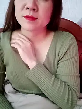 Snapshot of Lily-ross22 chatting on February 14, 2026, 4:04 pm Lily-ross22 online show from February 14, 2026, 4:04 pm