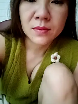 Snapshot of Lily-ross22 chatting on February 22, 2026, 11:58 pm Lily-ross22 online show from February 22, 2026, 11:58 pm