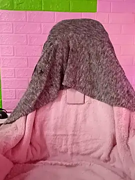 Snapshot of Lily-ross22 chatting on February 28, 2026, 5:08 am Lily-ross22 online show from February 28, 2026, 5:08 am