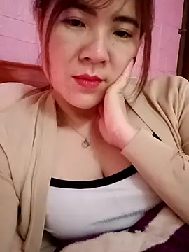 Snapshot of Lily-ross22 chatting on March 9, 2026, 4:00 pm Lily-ross22 online show from March 9, 2026, 4:00 pm