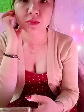 Snapshot of Lily-ross22 chatting on March 15, 2026, 2:50 am Lily-ross22 online show from March 15, 2026, 2:50 am