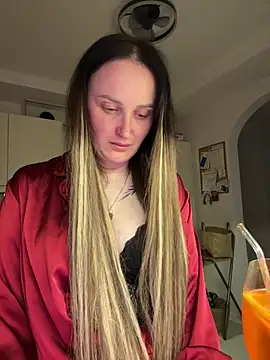 TomilaSi online show from March 25, 2026, 11:11 pm