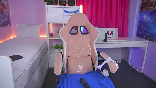 Sunny Glow online show from November 27, 2025, 5:53 am