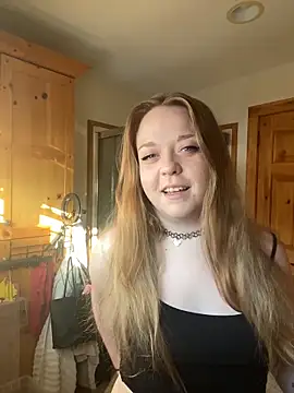 Snapshot of SmirkFans chatting on February 17, 2026, 9:21 pm SmirkFans online show from February 17, 2026, 9:21 pm