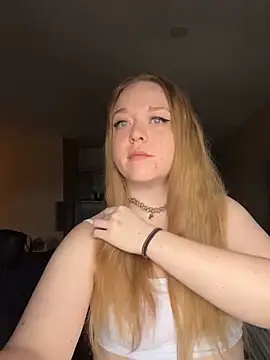 Snapshot of SmirkFans chatting on March 13, 2026, 7:53 pm SmirkFans online show from March 13, 2026, 7:53 pm