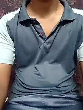 Snapshot of likeable2 chatting on November 24, 2025, 4:40 pm likeable2 online show from November 24, 2025, 4:40 pm