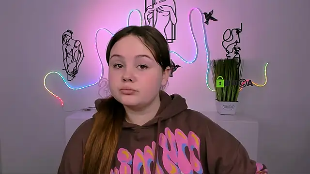 candy flossie1 online show from December 15, 2025, 6:17 am