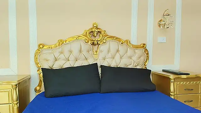 HallieStone online show from February 10, 2026, 12:09 pm