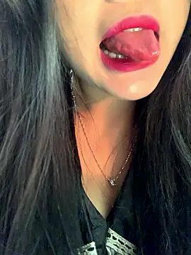 lana-kan online show from January 13, 2026, 1:38 pm