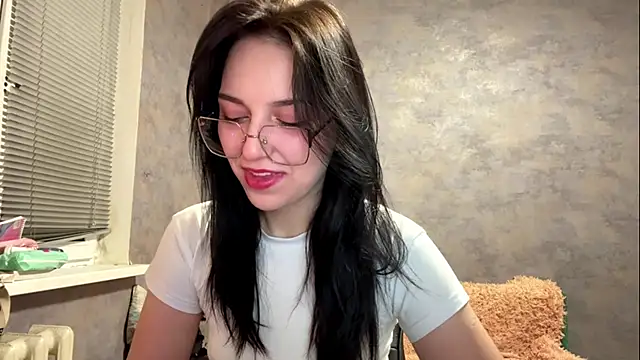 GlibRasher online show from December 16, 2025, 8:25 pm