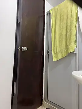 Snapshot of Miia_moonn chatting on January 17, 2026, 11:08 pm Miia moonn online show from January 17, 2026, 11:08 pm