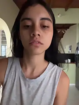 Snapshot of Miia_moonn chatting on March 24, 2026, 1:27 pm Miia moonn online show from March 24, 2026, 1:27 pm