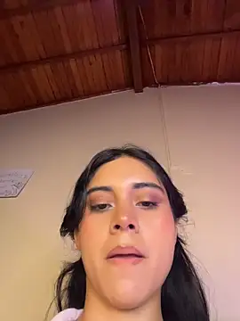 Snapshot of Miia_moonn chatting on April 14, 2026, 10:38 pm Miia moonn online show from April 14, 2026, 10:38 pm