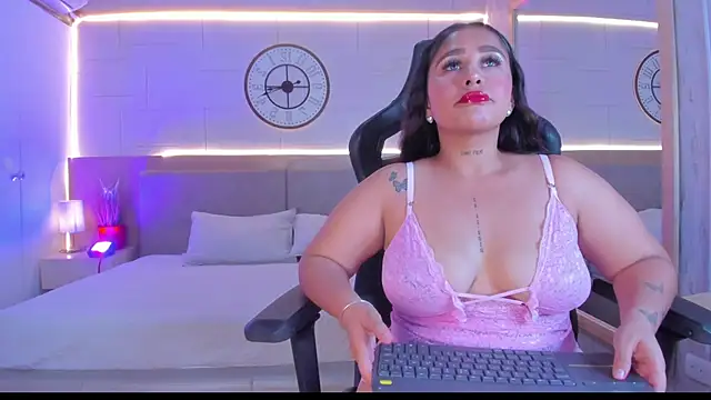 Julietaa 1 online show from November 27, 2025, 7:49 pm