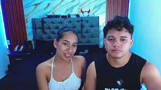 Snapshot of Meryandcris chatting on July 2, 2026, 5:57 am Meryandcris online show from July 2, 2026, 5:57 am