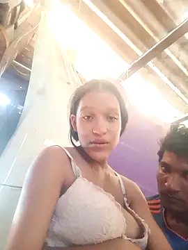 Snapshot of rachelbunny_and_kevin chatting on November 28, 2025, 5:37 pm rachelbunny and kevin online show from November 28, 2025, 5:37 pm