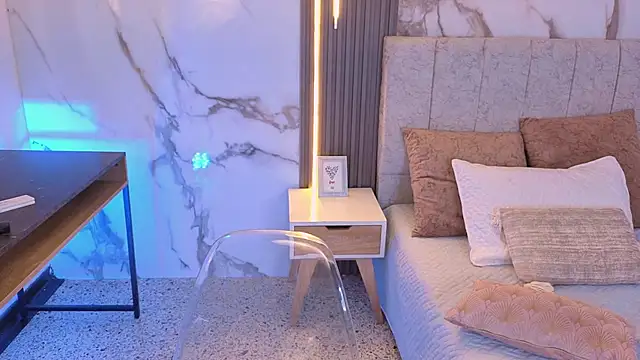 Kattie sweet1 online show from December 3, 2025, 1:09 pm