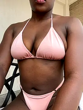 Snapshot of Milytylor chatting on November 25, 2025, 4:07 pm Milytylor online show from November 25, 2025, 4:07 pm