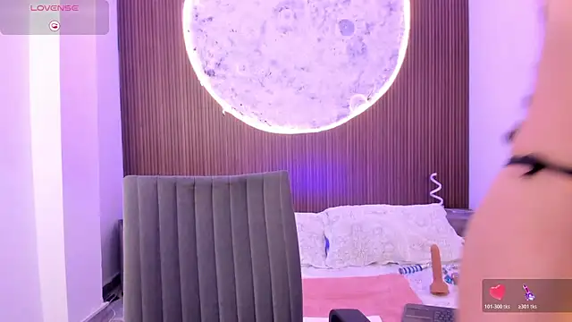 IvannaVolk  online show from February 12, 2026, 5:02 am