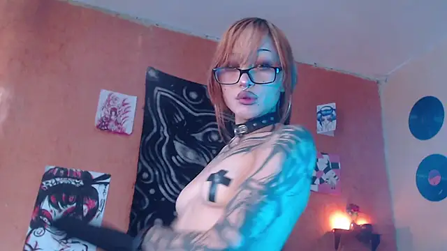 Snapshot of Layla_quinn chatting on July 11, 2026, 1:25 pm Layla quinn online show from July 11, 2026, 1:25 pm