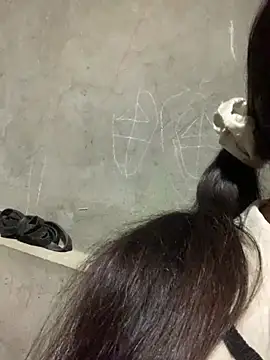 Lisa-sexyy online show from April 7, 2026, 1:33 pm