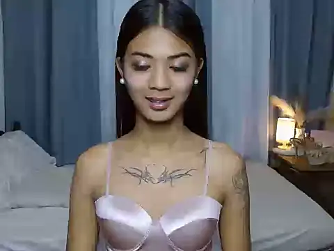 SamaraMillers online show from November 25, 2025, 12:16 pm