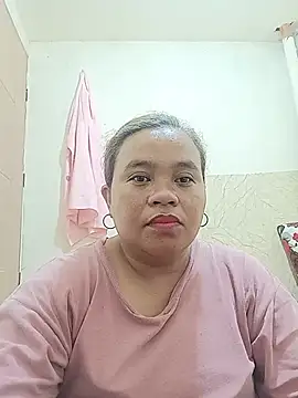 cutechubby online show from July 31, 2026, 3:28 am