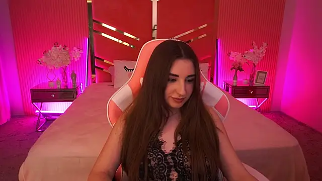 NaomiBaae online show from November 28, 2025, 3:04 pm