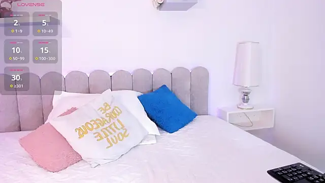 Snapshot of gabyfoster_ chatting on November 29, 2025, 6:44 pm gabyfoster online show from November 29, 2025, 6:44 pm