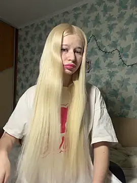 Barbie Blondie online show from March 10, 2026, 6:02 pm