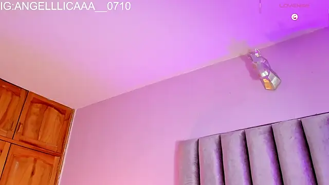 Snapshot of Little_Angelica18 chatting on February 13, 2026, 12:34 pm Little Angelica18 online show from February 13, 2026, 12:34 pm