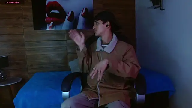 Snapshot of Michaelkoiv chatting on December 1, 2025, 12:32 pm Michaelkoiv online show from December 1, 2025, 12:32 pm